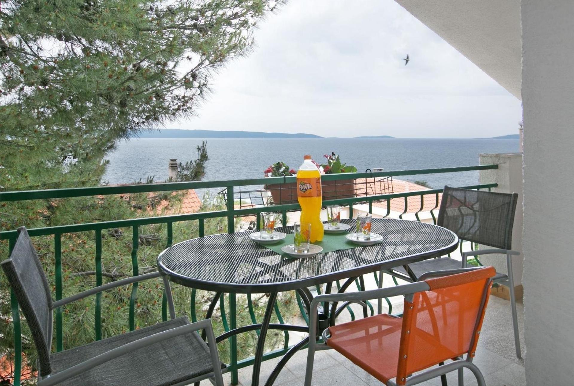 Ferienwohnung Mit Balkon Und Herrlichem Meerblick Trogir Exterior photo